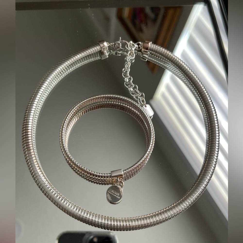 Juego de collar y pulsera